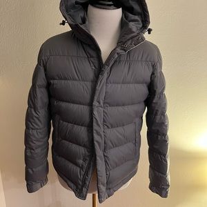 Grey Uniqlo puffer outer jacket